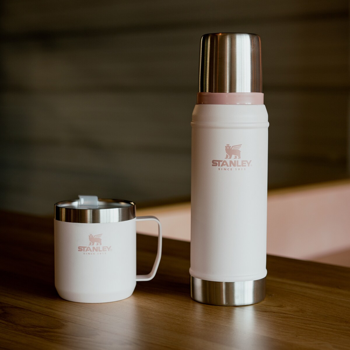 Stanley Kubek kempingowy z pokrywką - Rose Quartz 0,35 l