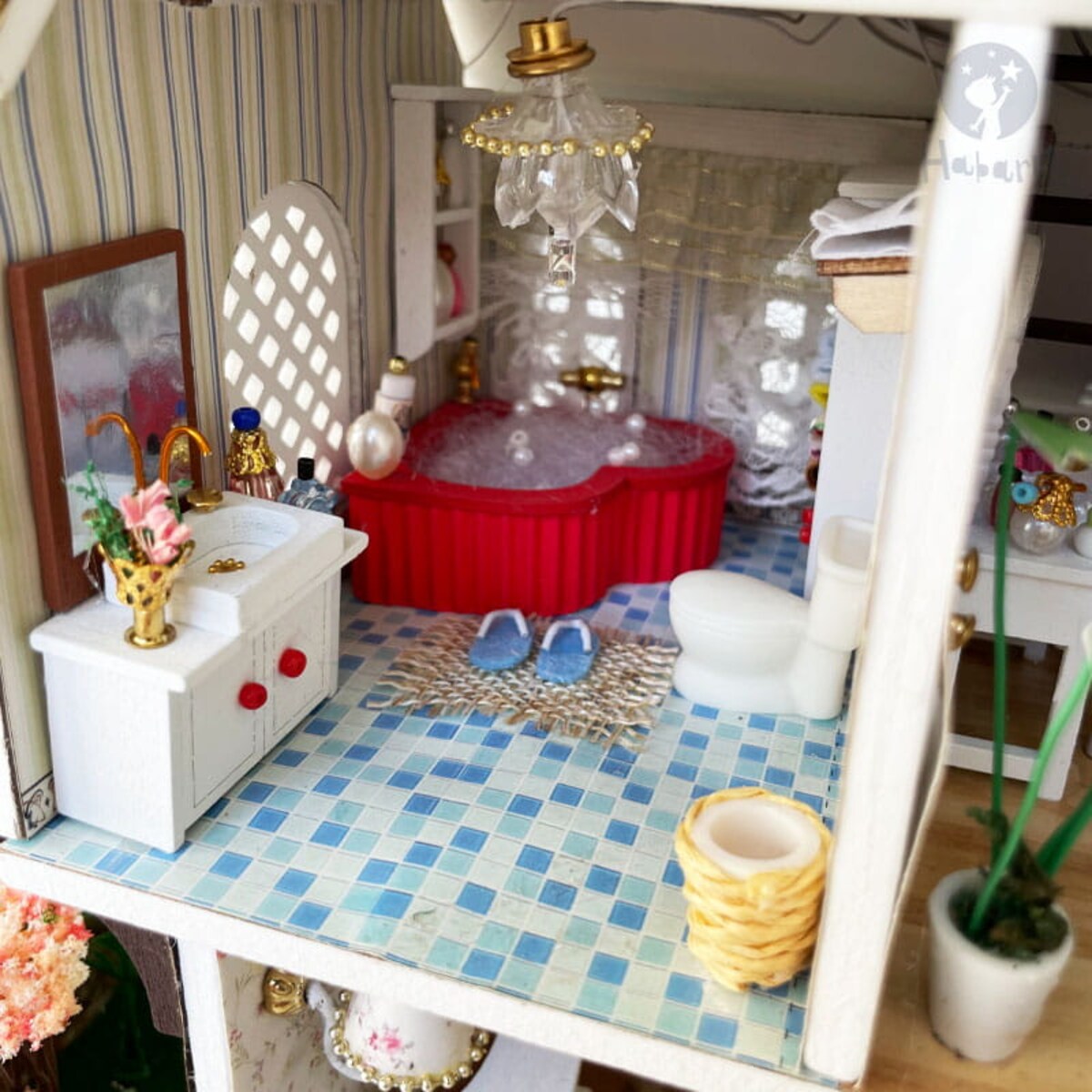 Miniaturowy domek - Dom na farmie tulipanów