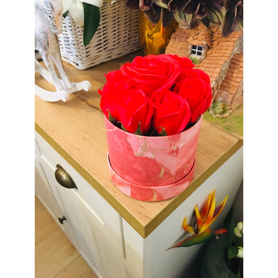 FLOWER BOX pudełko KWIATY Z MYDŁA płatki do kąpieli pachną na prezent róża