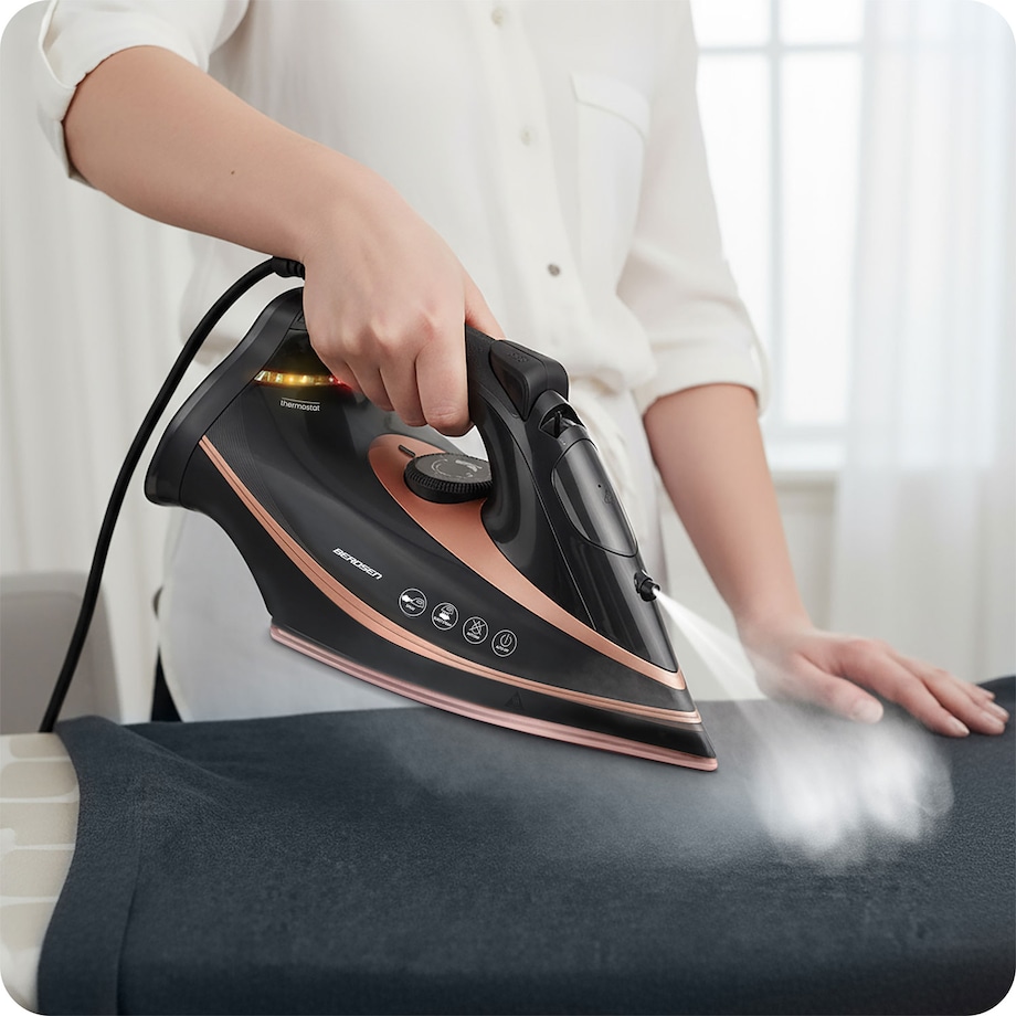 Żelazko parowe 3000W ceramiczna powłoka praca w pionie Berdsen 333200