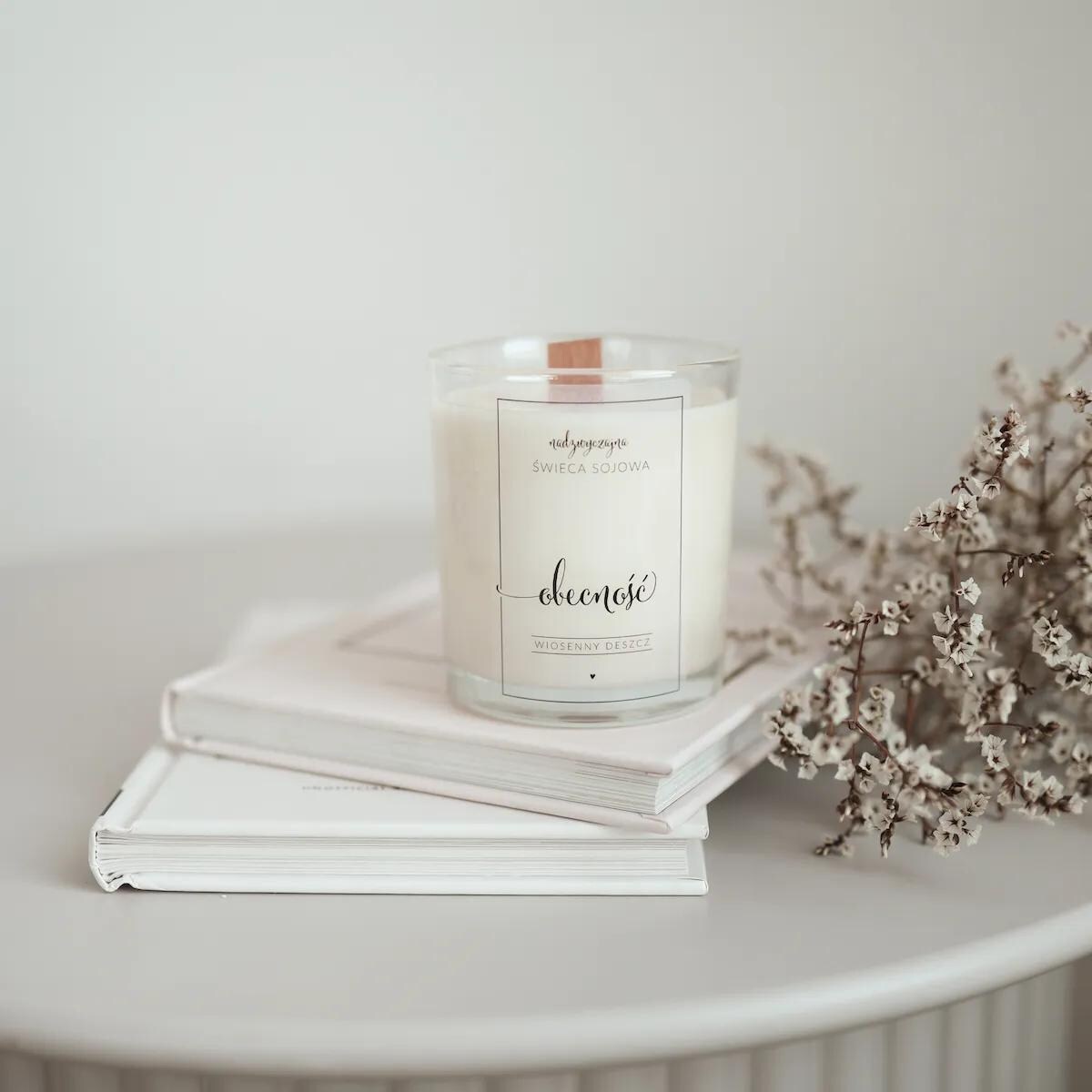 Świeca sojowa w szklance 180 ml - Obecność WIOSENNY DESZCZ