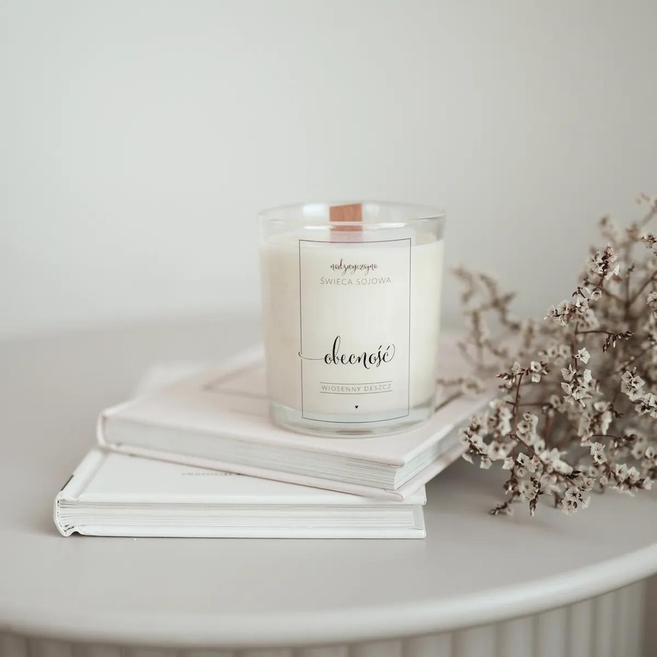 Świeca sojowa w szklance 180 ml - Obecność WIOSENNY DESZCZ