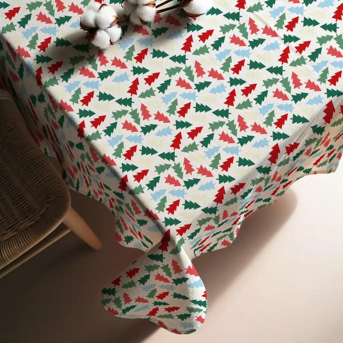 Obrus świąteczny - Kolorowe choinki - 140x140