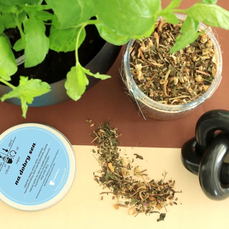 Herbata ziołowa NA DOBRY SEN o smaku cytrusowo-rumiankowym PREMIUM Cup&You - herbata liściasta sypana mieszanka napar susz - gotowa na prezent upominek