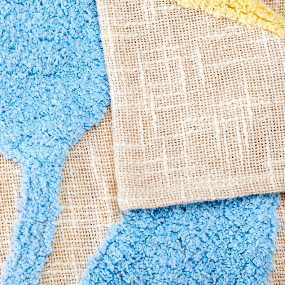 Narzuta na łóżko z tuftowanymi kwiatami, Wildflowers, 240x260 cm