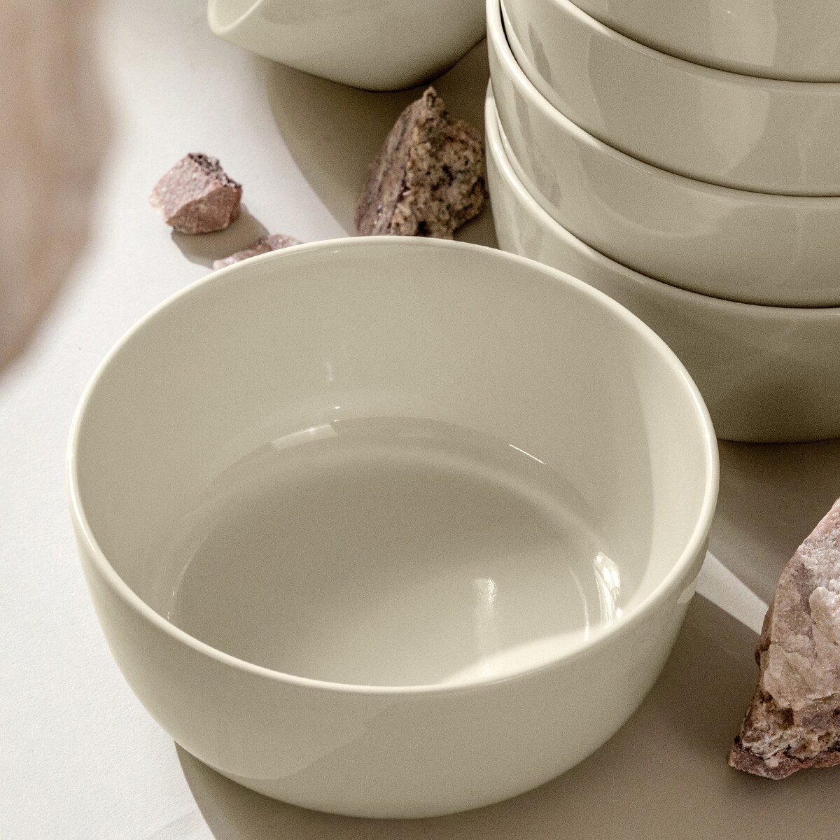 KONSIMO VICTO Zestaw misek dla 6 osób (6 elementów) beżowy