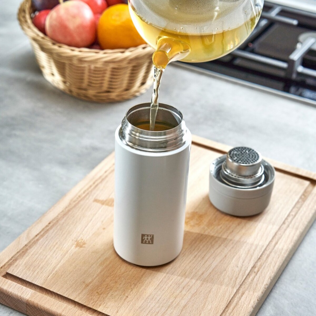 Pojemnik termiczny z zaparzaczem do herbaty i owoców Zwilling Thermo - Biały, 420 ml