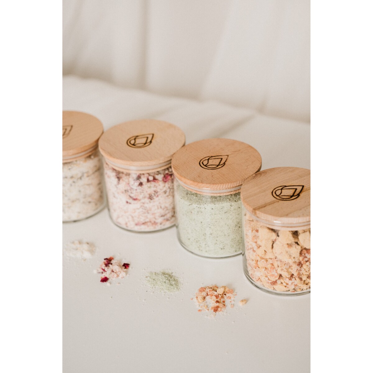 Sól do kąpieli DETOX Bath Salt