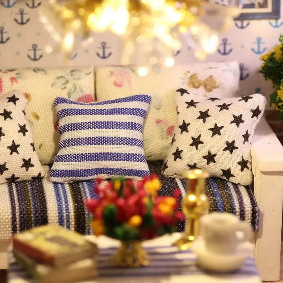 Miniaturowy domek - Pocztówka z Krety