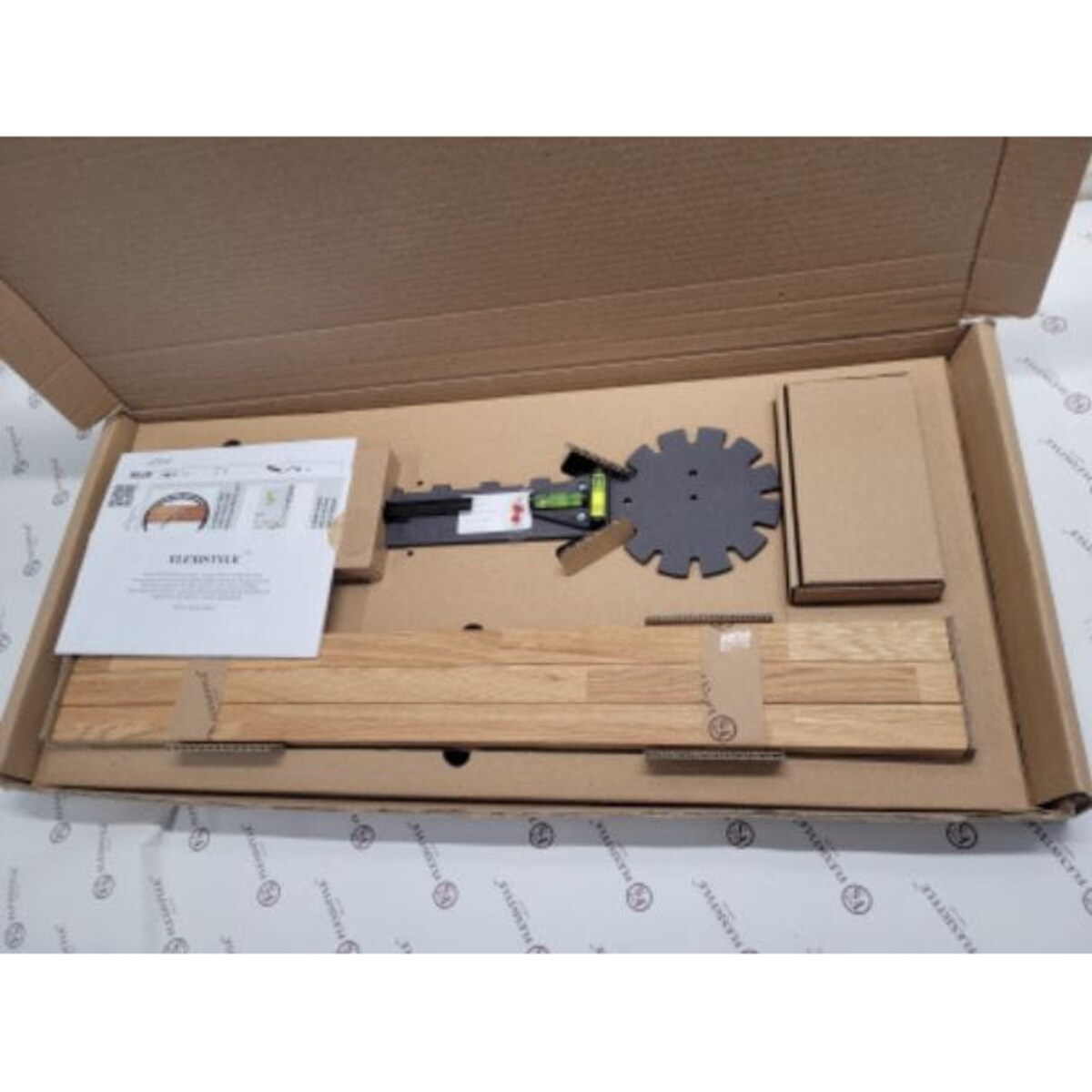 Czarny zegar ścienny drewniany LAMELE 60cm