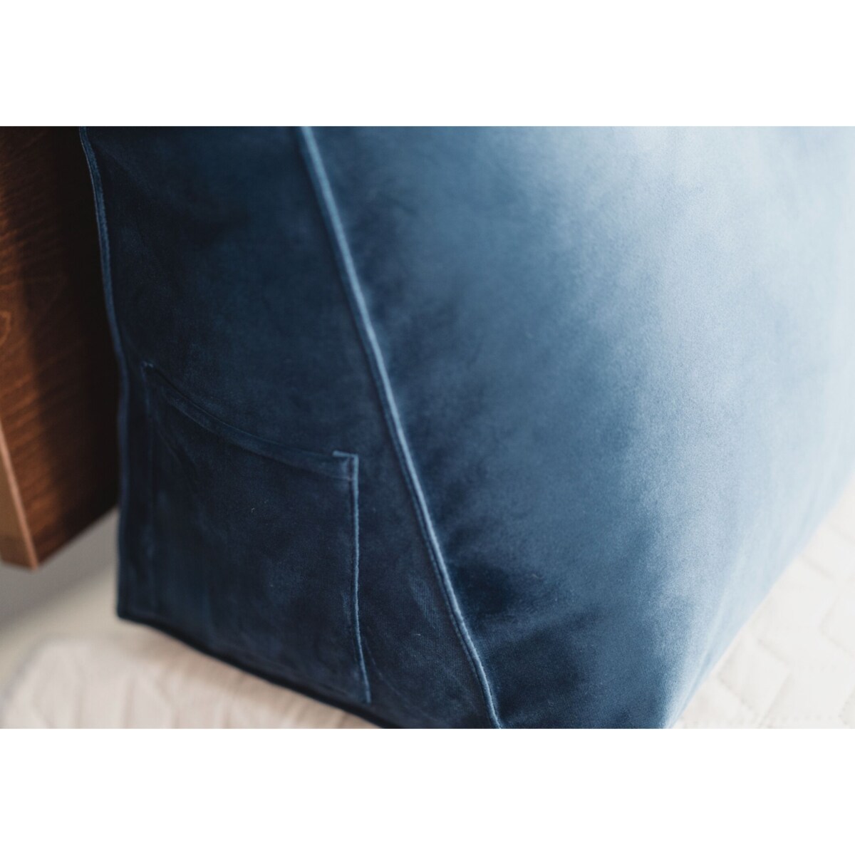 Granatowa Poduszka Dzienna Triangel 200 na zagłówek łóżka