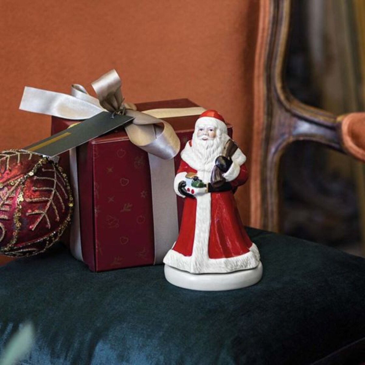 Pozytywka, figurka Mikołaj Nostalgic Melody, 9 x 15 cm, Villeroy & Boch