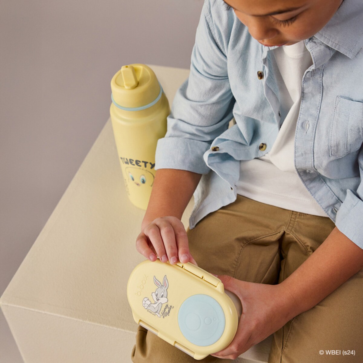 Looney Tunes  by b.box Snackbox szczelny pojemnik na jedzenie i przekąski dla dzieci