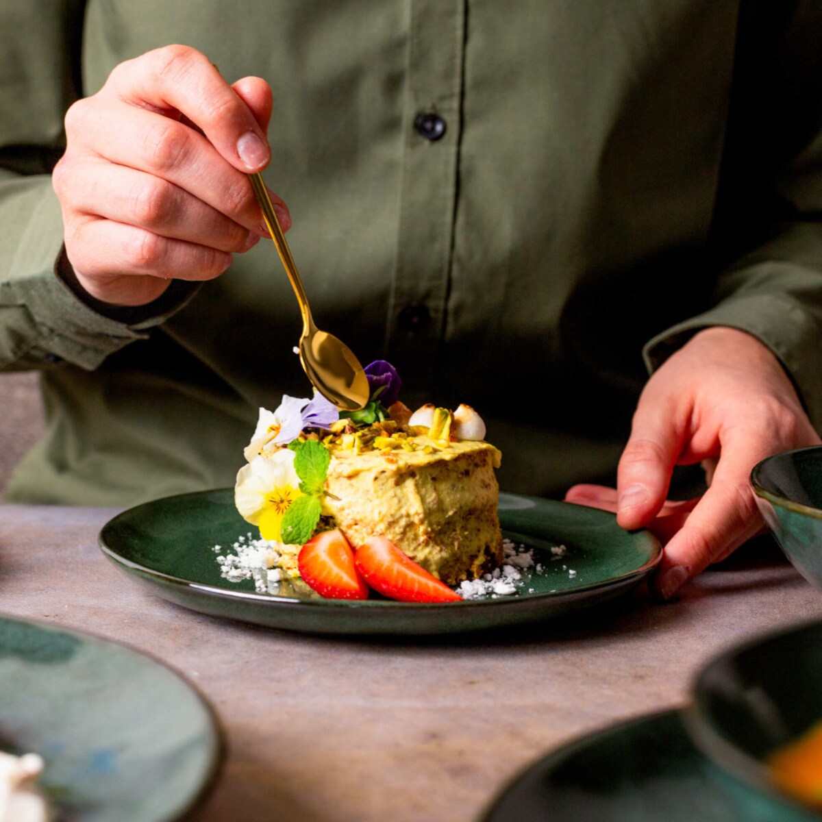 Serwis obiadowy Uminami zielony na 12 osób 36 szt. Nowoczesny Do zmywarki Komplet talerzy