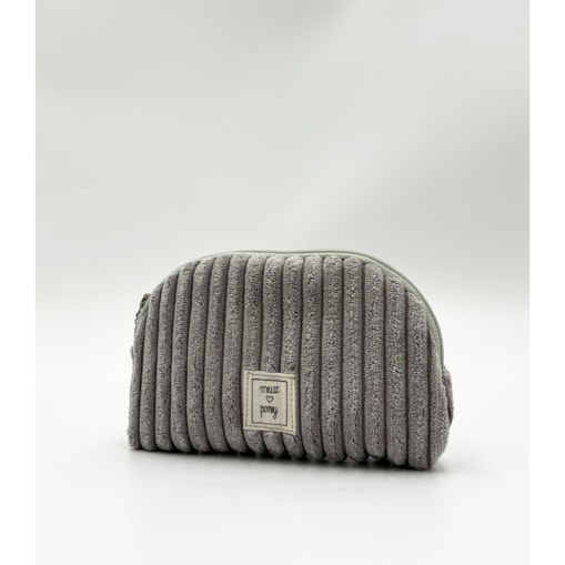 Click to enlarge Strona główna Sklep Dla Mamy Kosmetyczki Previous product Next product Blueberry Grey- sztruksowa kosmetyczka z wodoodpornym wnętrzem