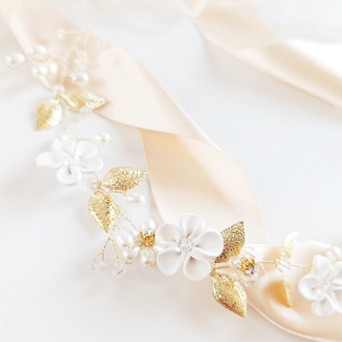 Wianek złoty z listkami na głowę PERŁY gałązka ozdobna fryzura rozpuszczona