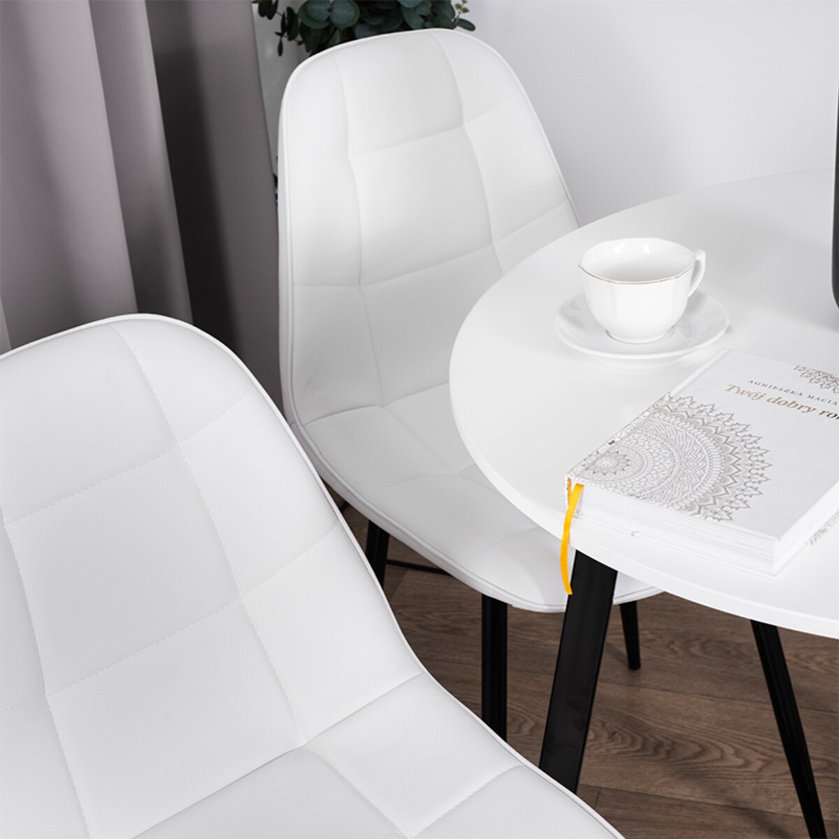 Krzesło tapicerowane ekoskóra białe nowoczesne loftowe