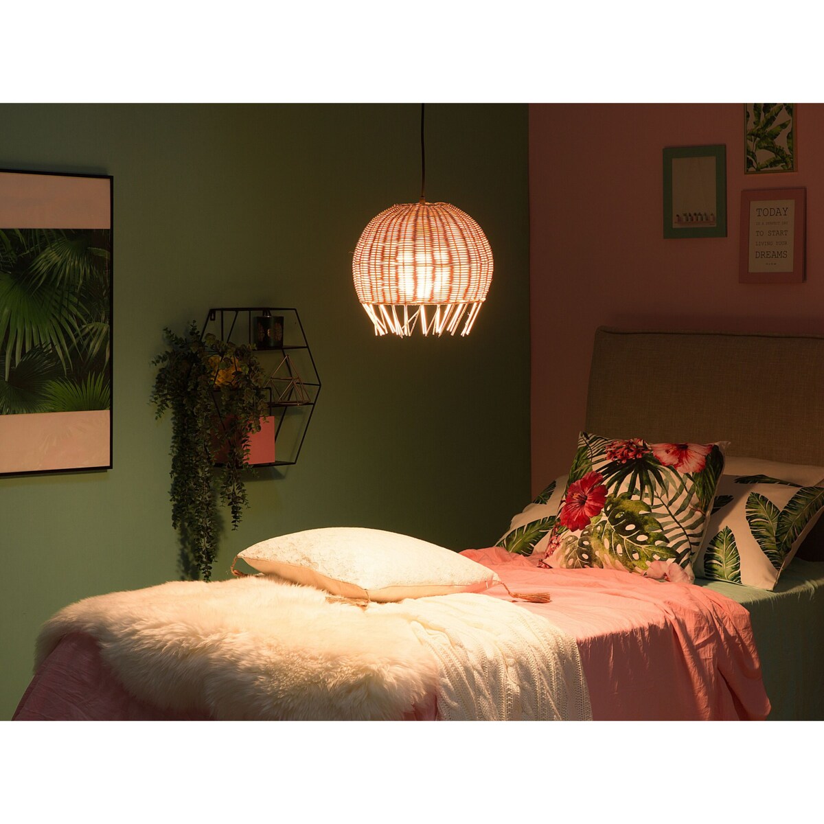 Lampa wisząca rattanowa naturalna DRINO