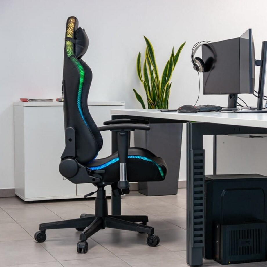 OBROTOWY FOTEL GAMINGOWY RGB