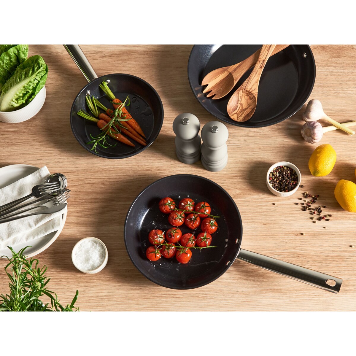 Zestaw 3 patelni ELITE PRO Czarny