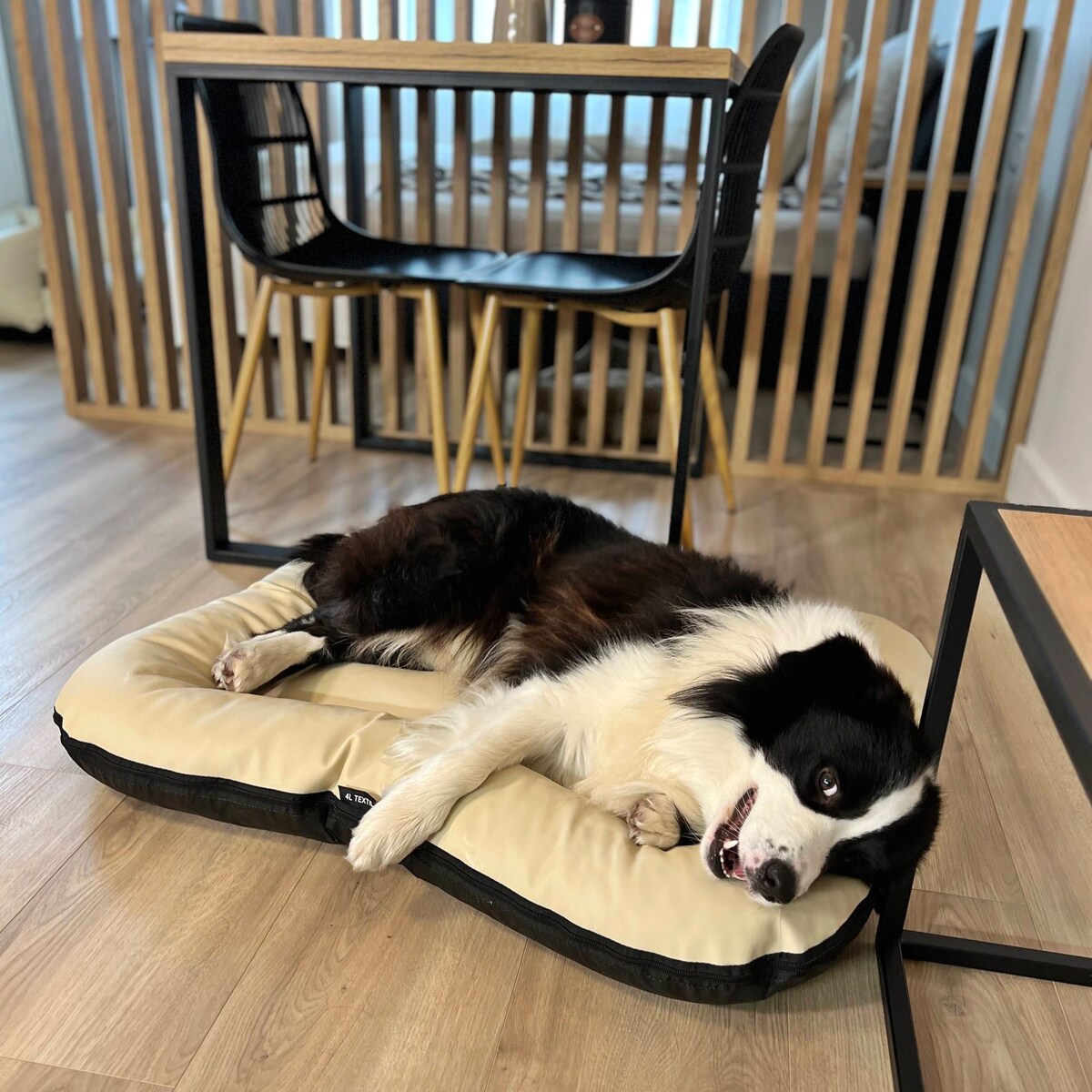 Legowisko Ponton dla psa z eko skóry ELLA, 130x110 cm, Cappuccino