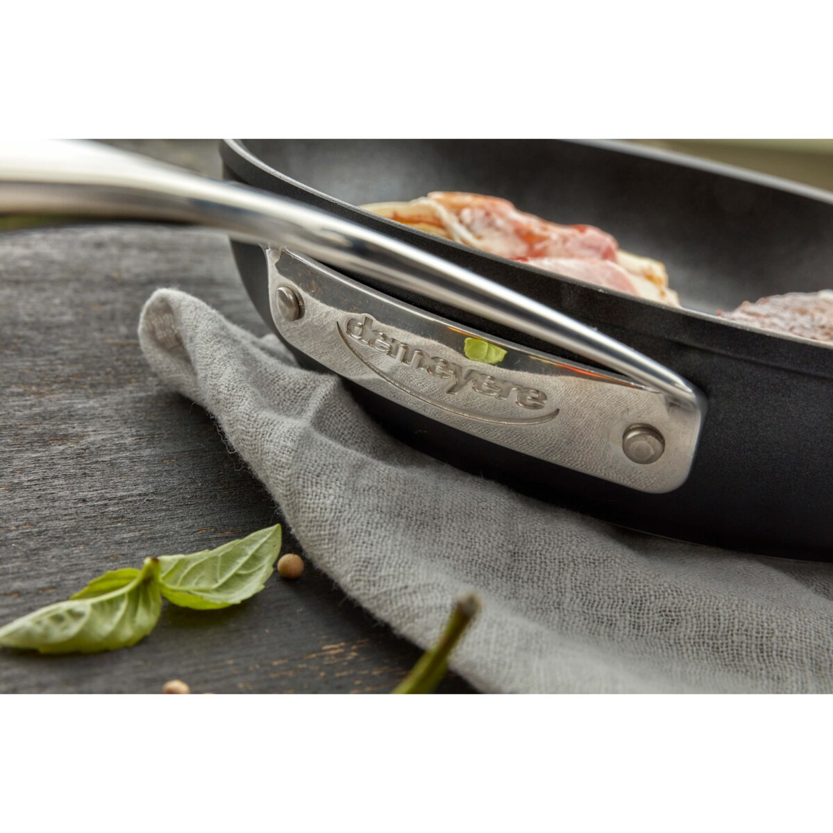 Patelnia tytanowa Demeyere Alu Pro 5 - 30 cm