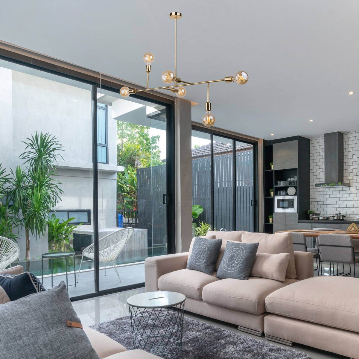 Loftowa lampa wisząca DADIM metalowe pręty stick nad stół mosiężne