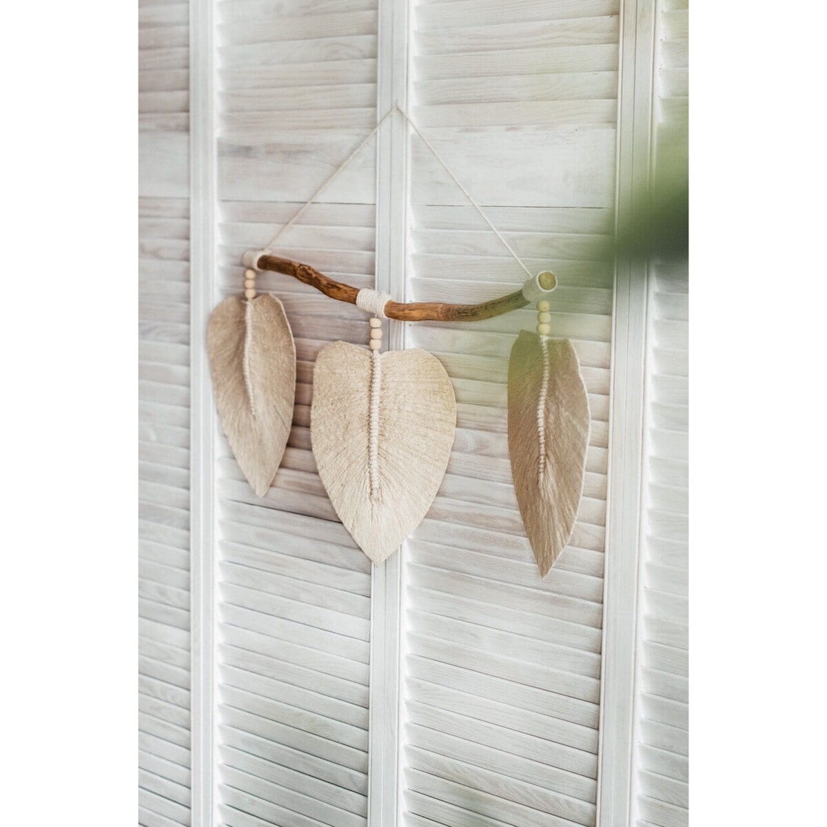 DEKORACJA ŚCIENNA TRZY LIŚCIE II