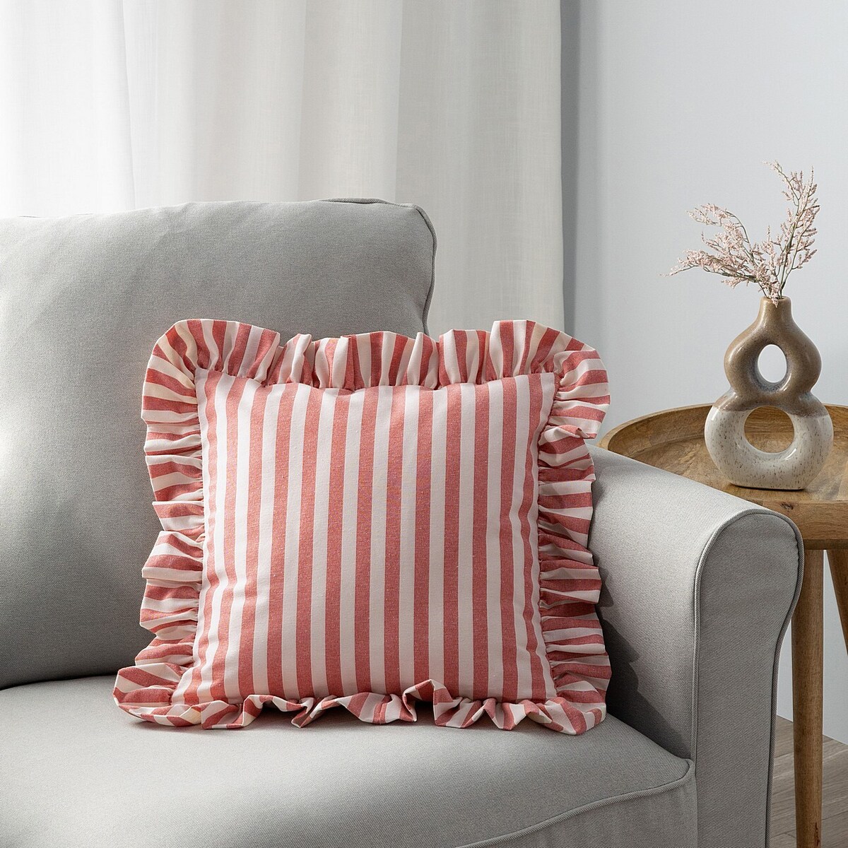 Poszewka Paula z falbaną 45x45 czerwono-białe pasy (1,5cm)