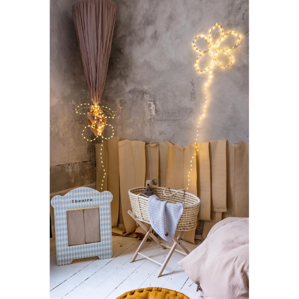 Kosz Mojżesza - pleciony z trawy