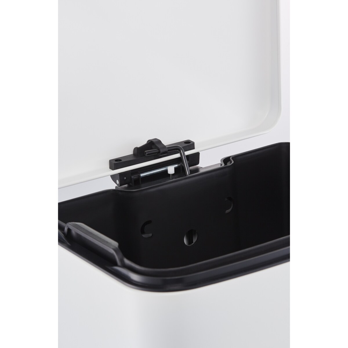 Kosz na śmieci Towerkick czarny MATT WESCO