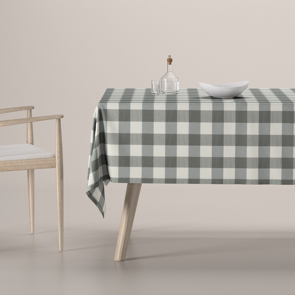 Obrus prostokątny 130 x 160 cm szaro-biała krata (5,5x5,5cm)
