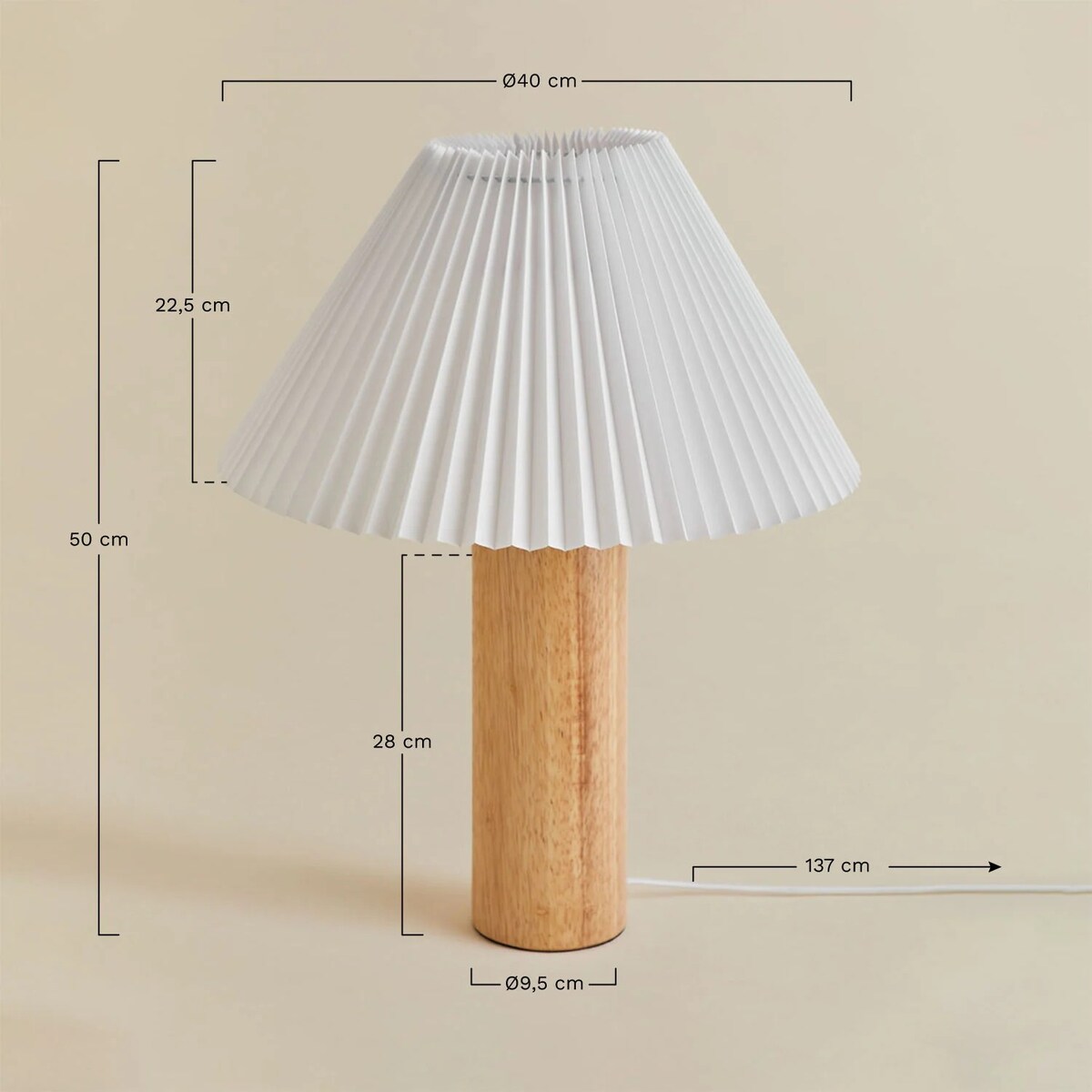 Lampa stołowa z drewna kauczukowego Plisse 50 cm