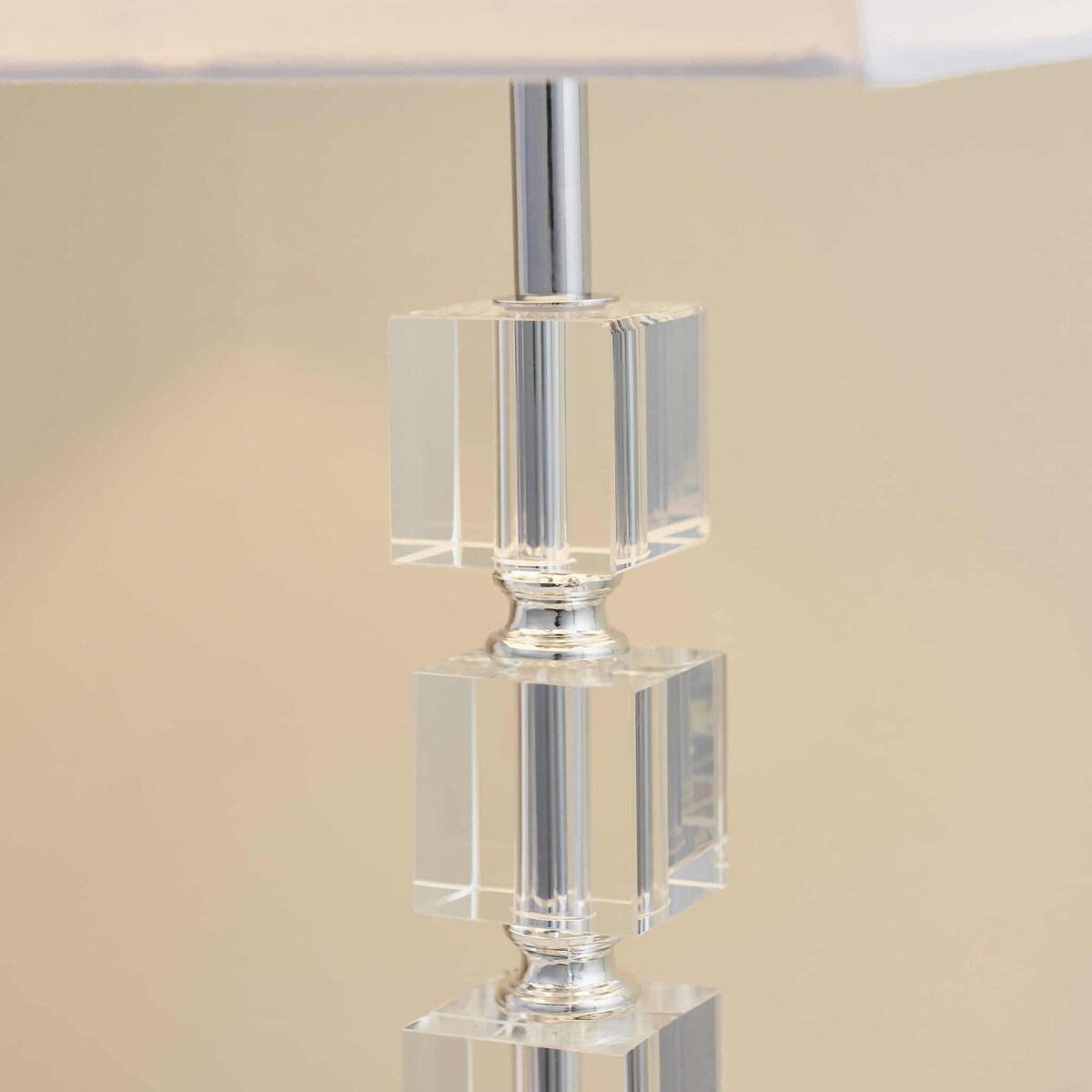 Nowoczesna lampa stołowa Murford 96940-TLCH Endon abażur tkanina metal biały