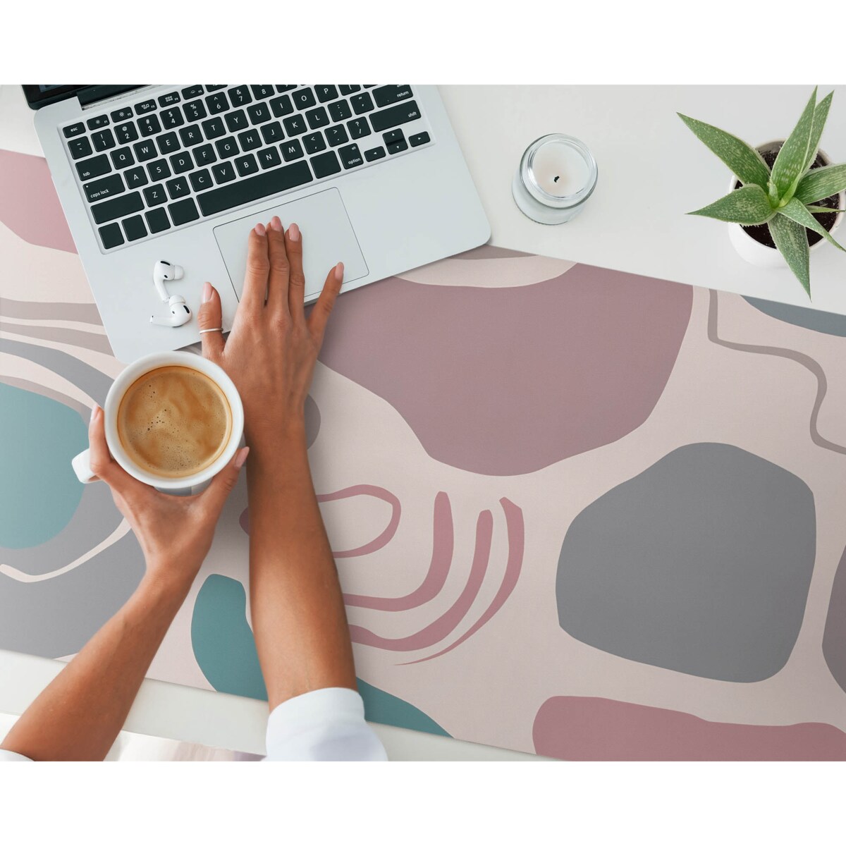Różowa mata na biurko Abstrakcyjne kształty, 120x60 cm