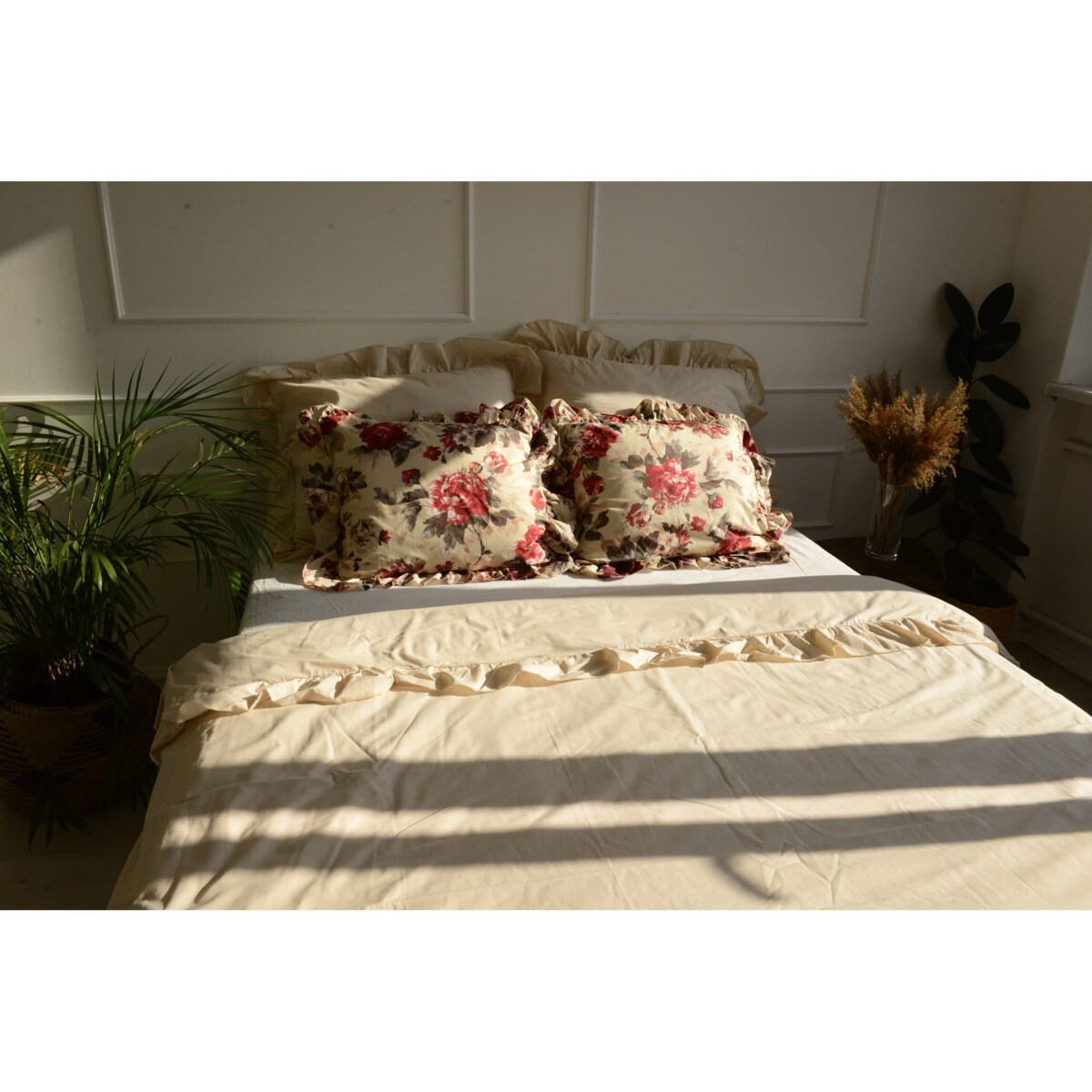 Pościel Bawełniana Z Falbanką Zestaw Komplet Do Sypialni Kołdra + 4 Poduszki 220X200 Cm Kwiaty Piwonii