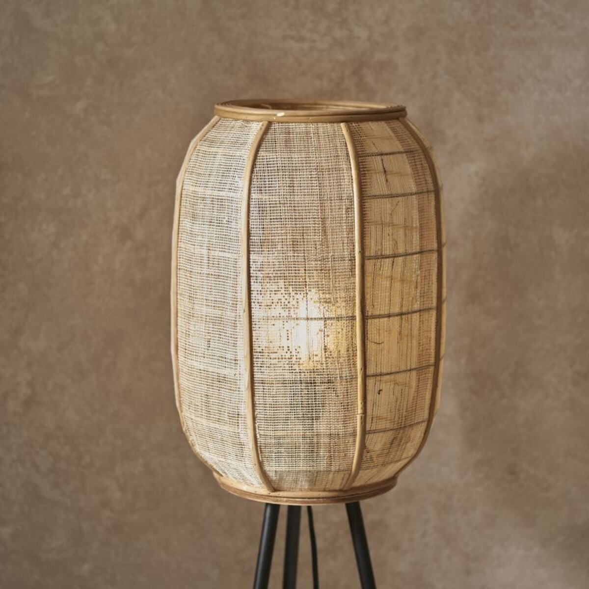 Lampa stojąca na trójnogu Tanah 93136/76 Brilliant boho beż czarna