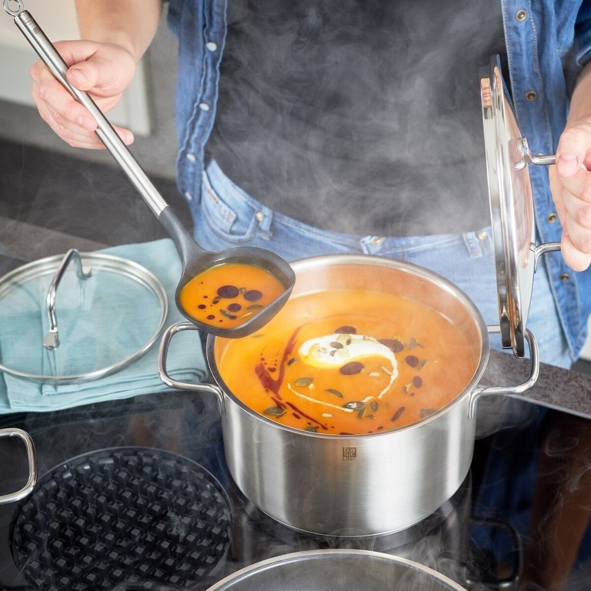 Łyżka wazowa chochla Basic Line 30cm - Roesle