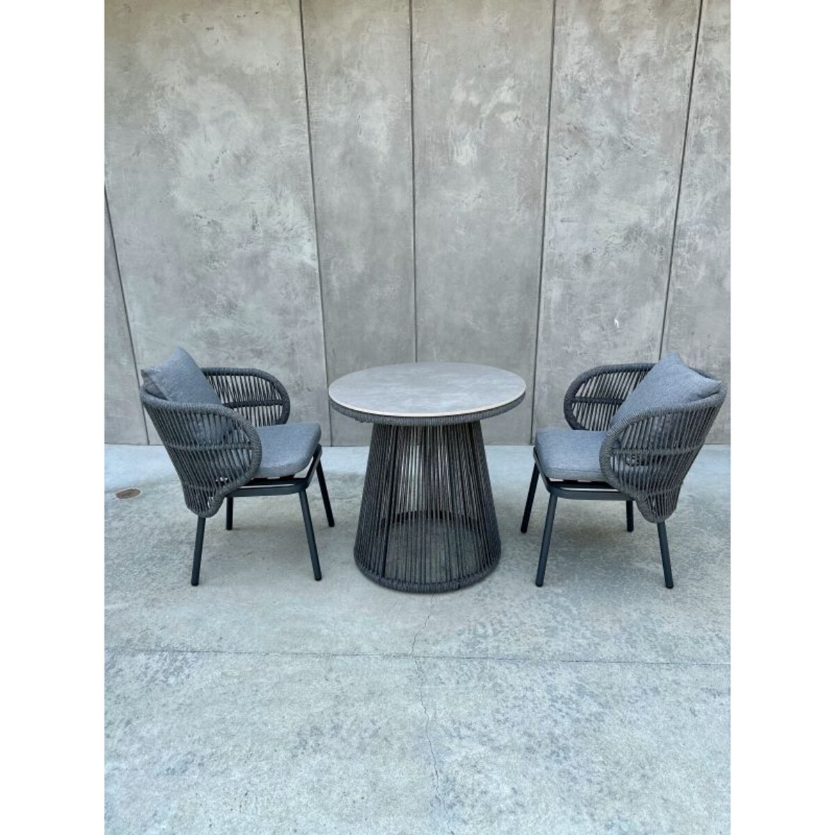 ALUMINIOWY STOLIK AZZURE W KOLORZE SZARYM