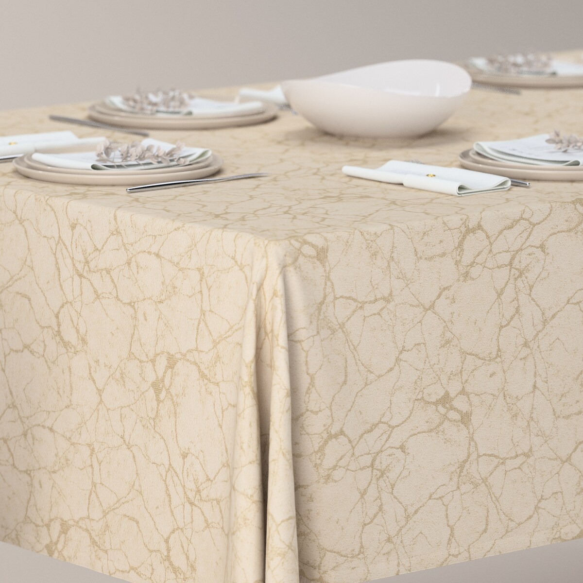 Obrus prostokątny 100 x 100 cm marmurkowy złoty wzór na tle ecru