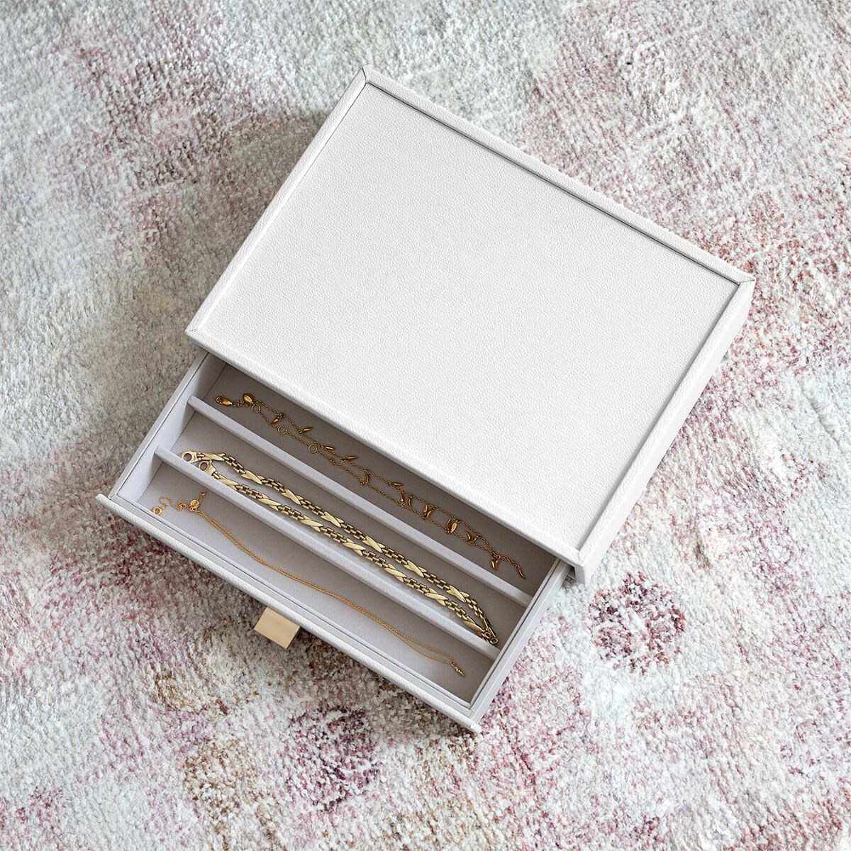 Szkatułka na naszyjniki Stackers Pebble classic biała z szufladą