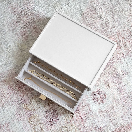 Szkatułka na naszyjniki Stackers Pebble classic biała z szufladą