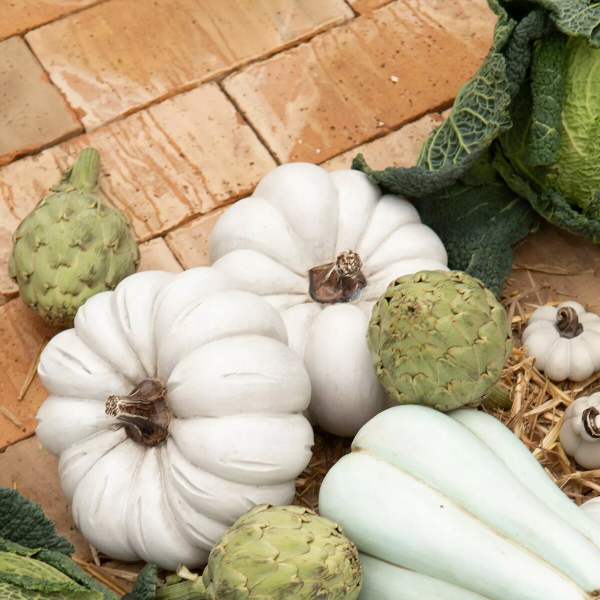FIGURKA DYNIA OGRODOWA WODOODPORNA NA HALLOWEEN JESIEŃ BIAŁA 20cm OGRODU