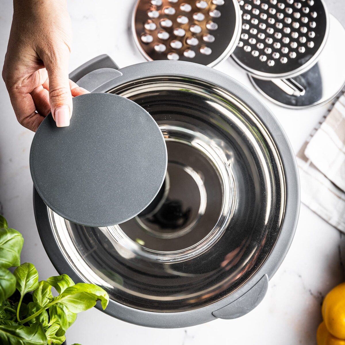 Miska kuchenna wielofunkcyjna z funkcją tarki do warzyw 24cm 5L 5 ele KINGHOFF