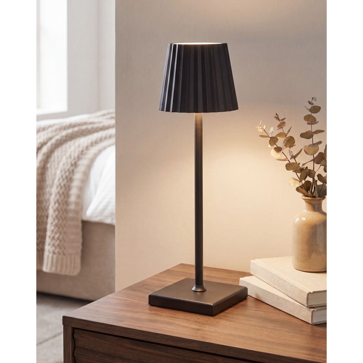 Lampa stołowa POMBEIRO Metal Czarny