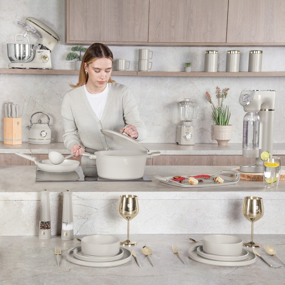 Emaliowany niski garnek żeliwny 2.57L 26cm BERLINGER HAUS Strong Mold Sahara