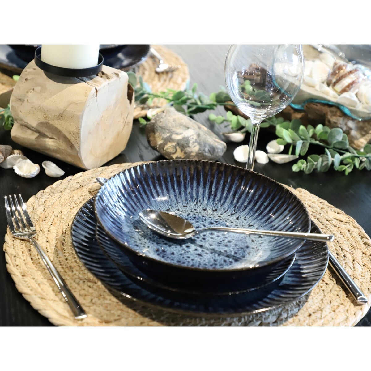 Zestaw talerzy dla 4 osób Cosmos