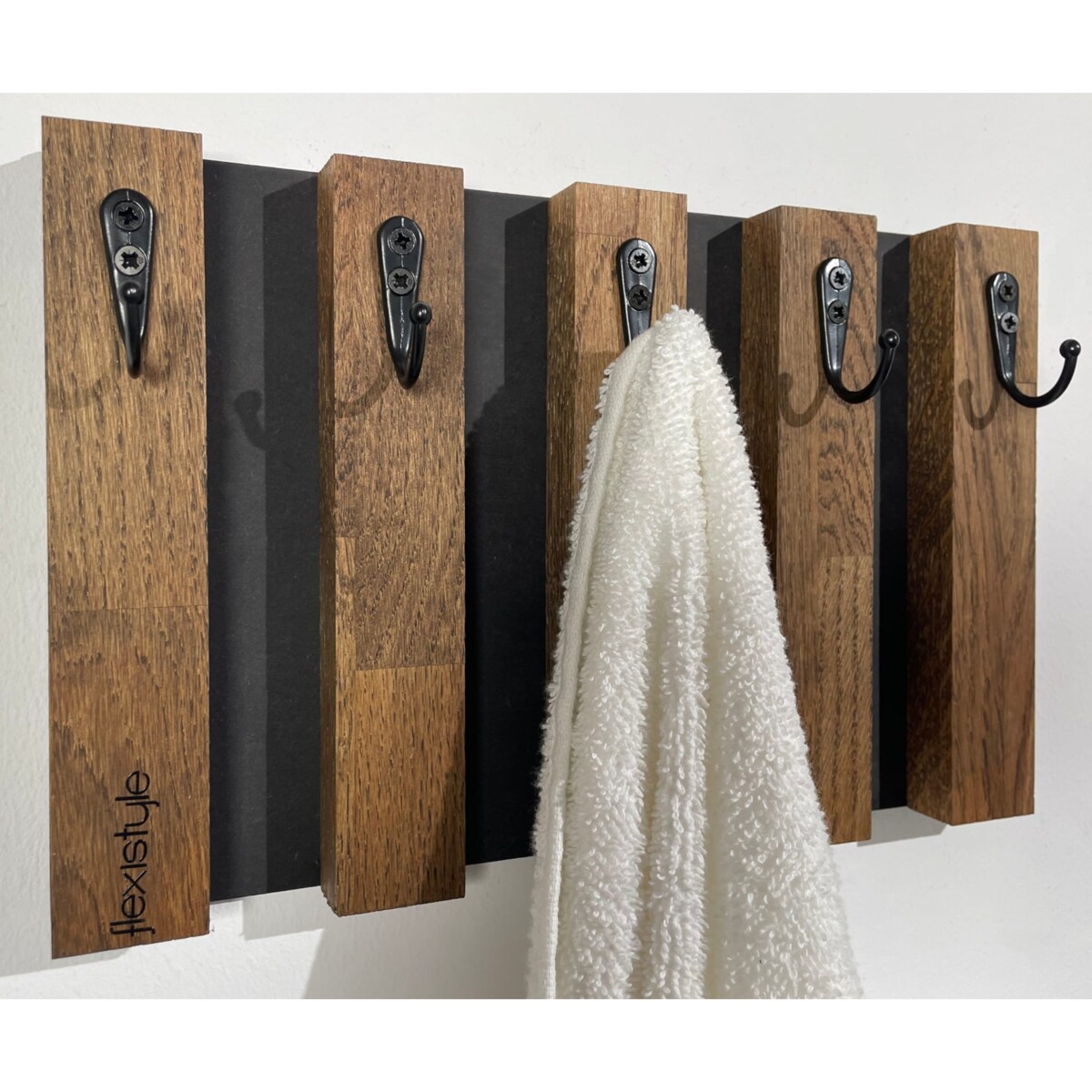 Drewniany wieszak na klucze Lamele 30cm brązowy