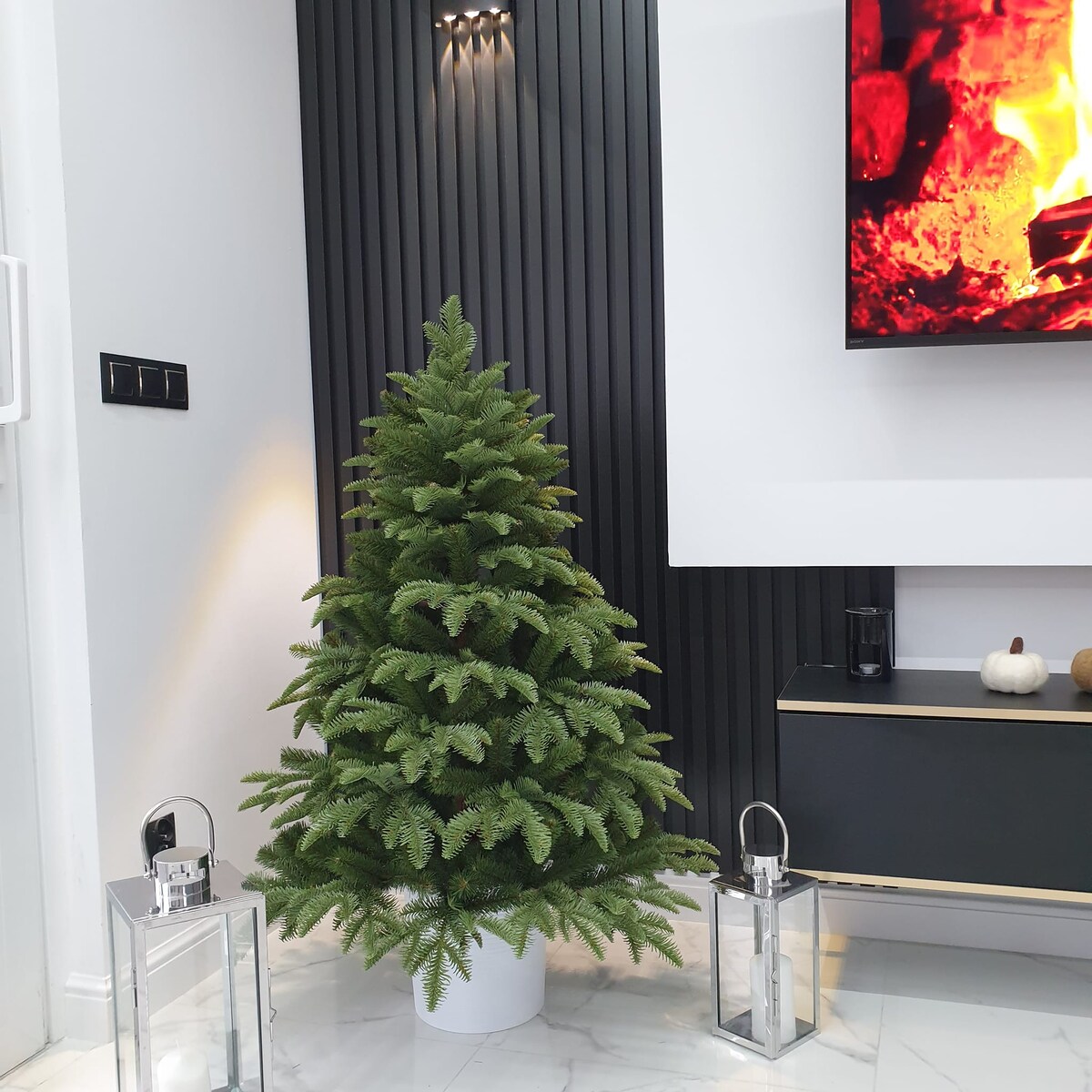 Choinka Premium Jodła Szlachetna PE w Okrągłej Donicy 130 cm X-Choinka 7 kolorów donicy