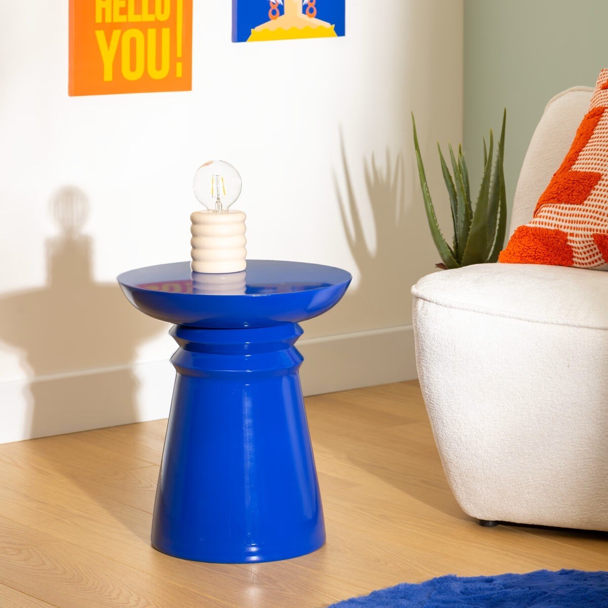 Stolik pomocniczy boczny metalowy Jay niebieski